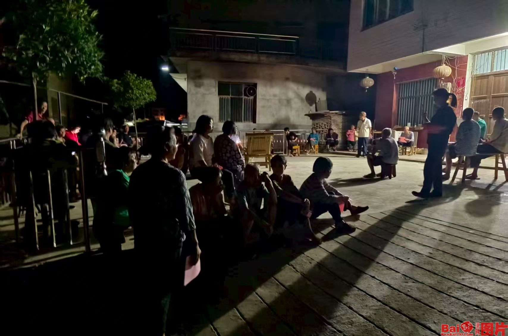 白溪镇深入开展“双亮双比双争”行